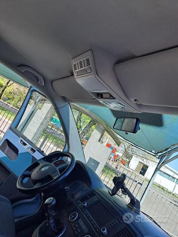 Usata VW Multivan 131 CV (96 kW) 2007 Azzurro Monovolume