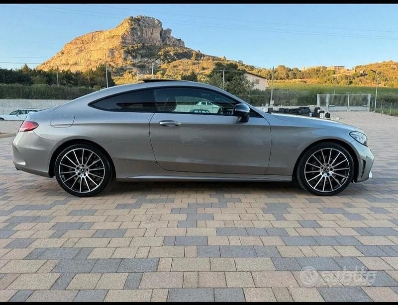 Usata Mercedes C200 184 CV (135 kW) 2019 Grigio Coupé