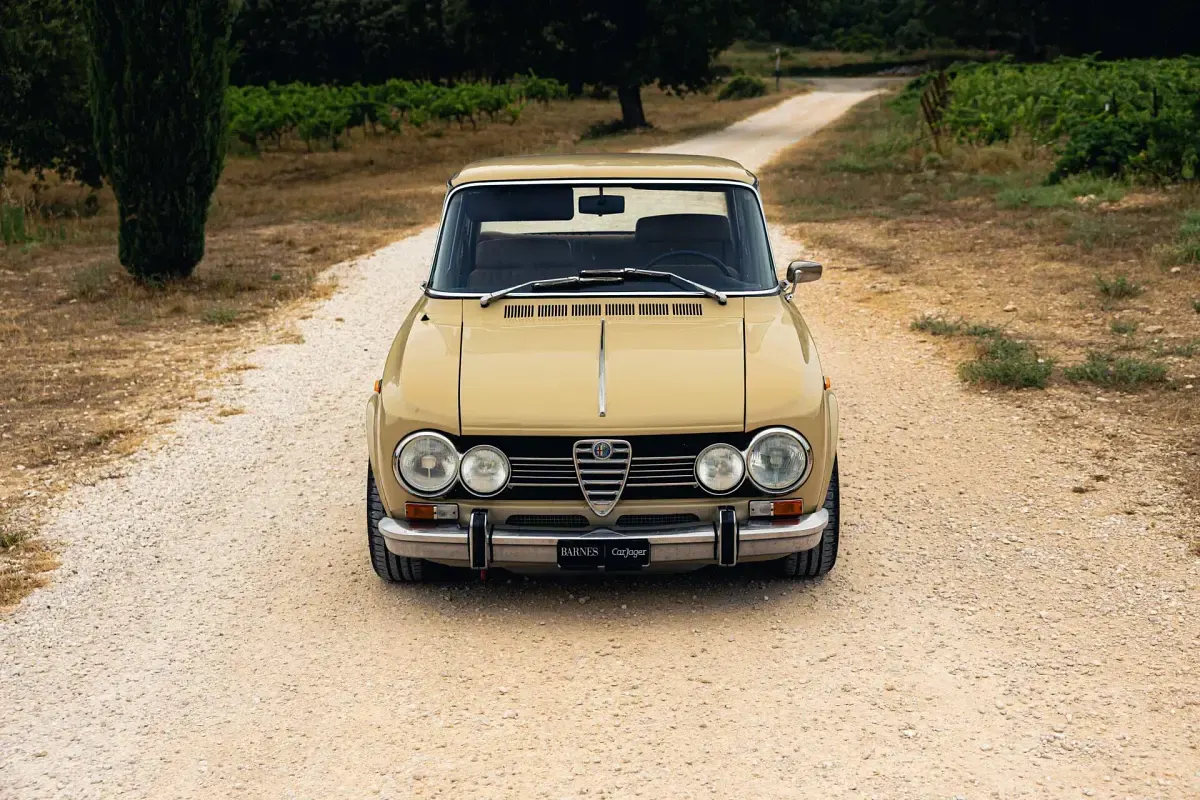 Usata Alfa Romeo Giulia 1300 Super 1971 Beige Berlina