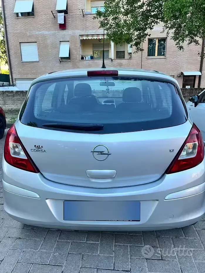 Usata Opel Corsa Club 80 CV (58 kW) 2007 Grigio Utilitaria