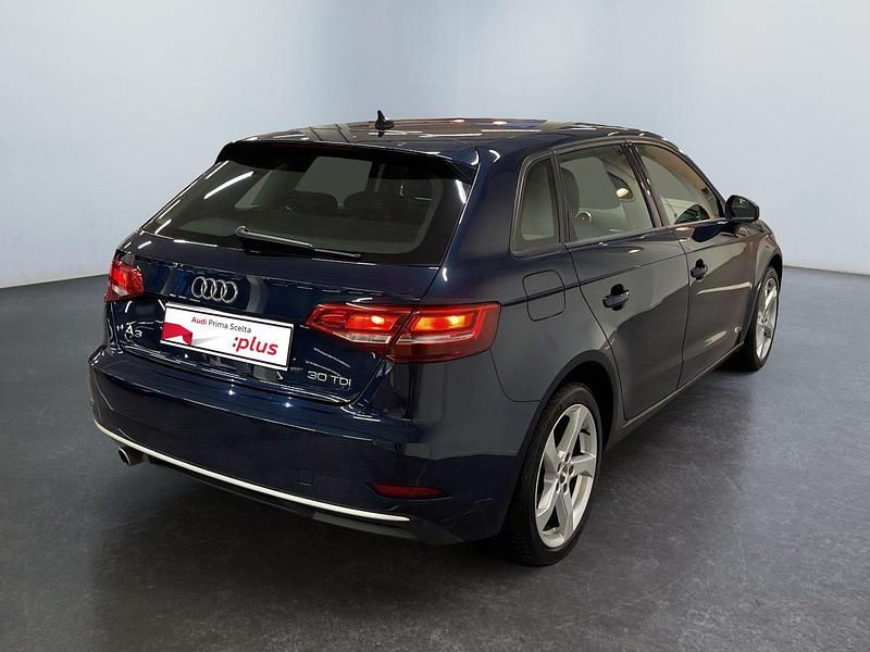 Usata Audi A3 Sportback Sport 116 CV (85 kW) 2019 Blu Utilitaria