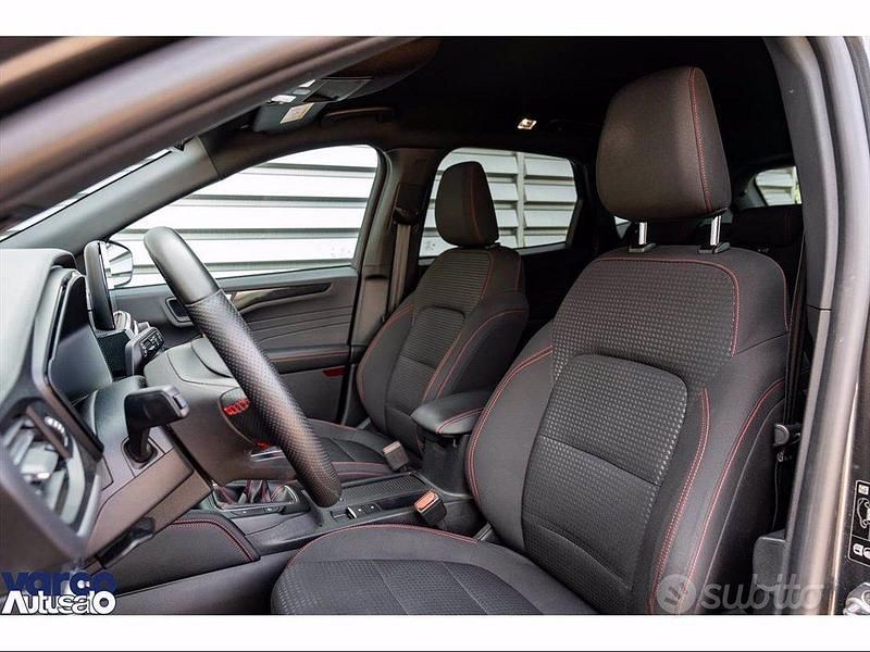 Begagnad Ford Kuga ST-Line 150 HK (110 kW) 2023 Grå SUV