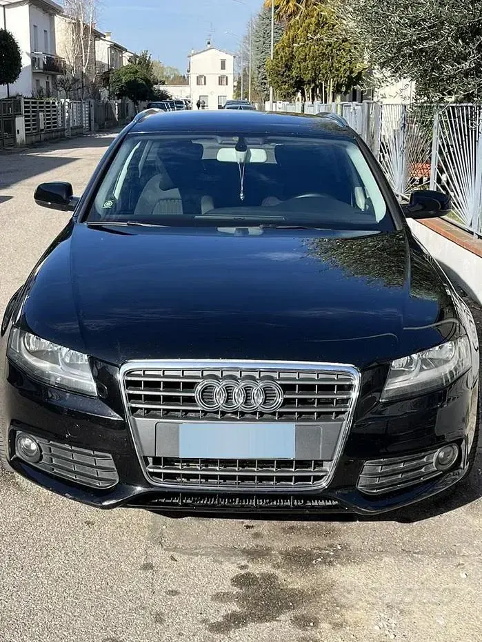 Usata Audi A4 143 CV (105 kW) 2011 Nero Station wagon