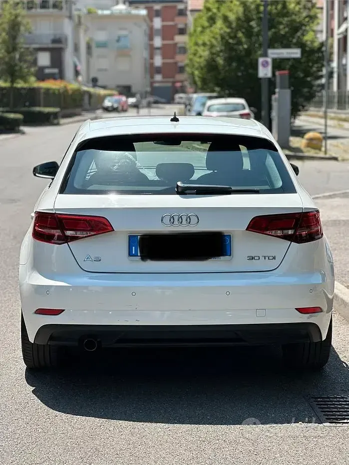 Usata Audi A3 Business 116 CV (85 kW) 2018 Bianco Berlina