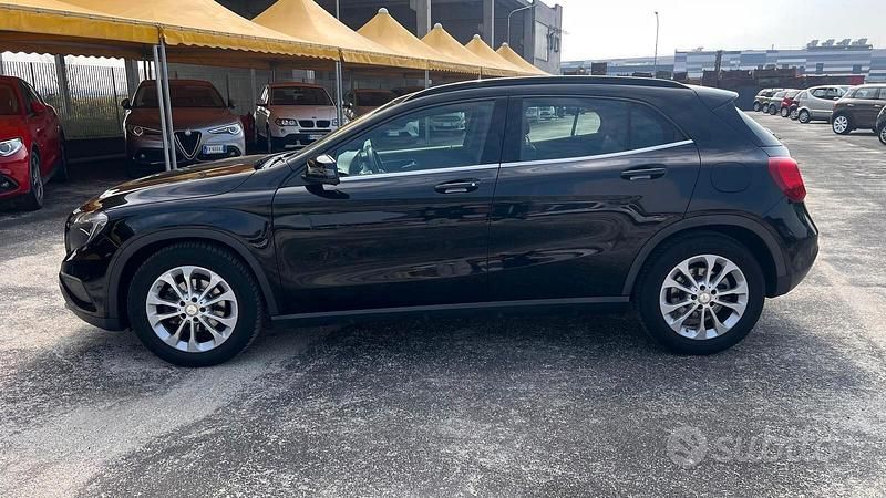 Usata Mercedes GLA200 Premium 136 CV (100 kW) 2015 Nero SUV