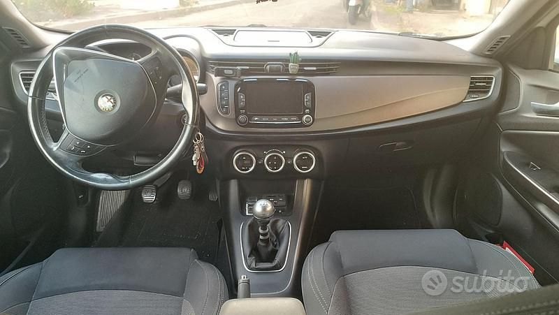 Usata Alfa Romeo Giulietta 105 CV (77 kW) 2015 Berlina