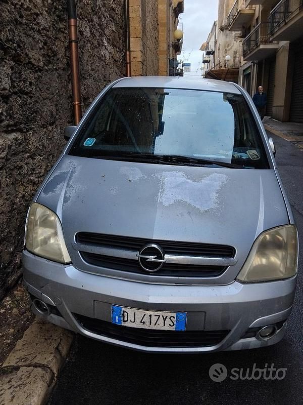 Grigio Usata 2007 Opel Meriva Monovolume | 1500 € - Immagine 1/4