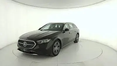 Usata Mercedes E200 Advanced 163 CV (119 kW) 2025 Nero Berlina