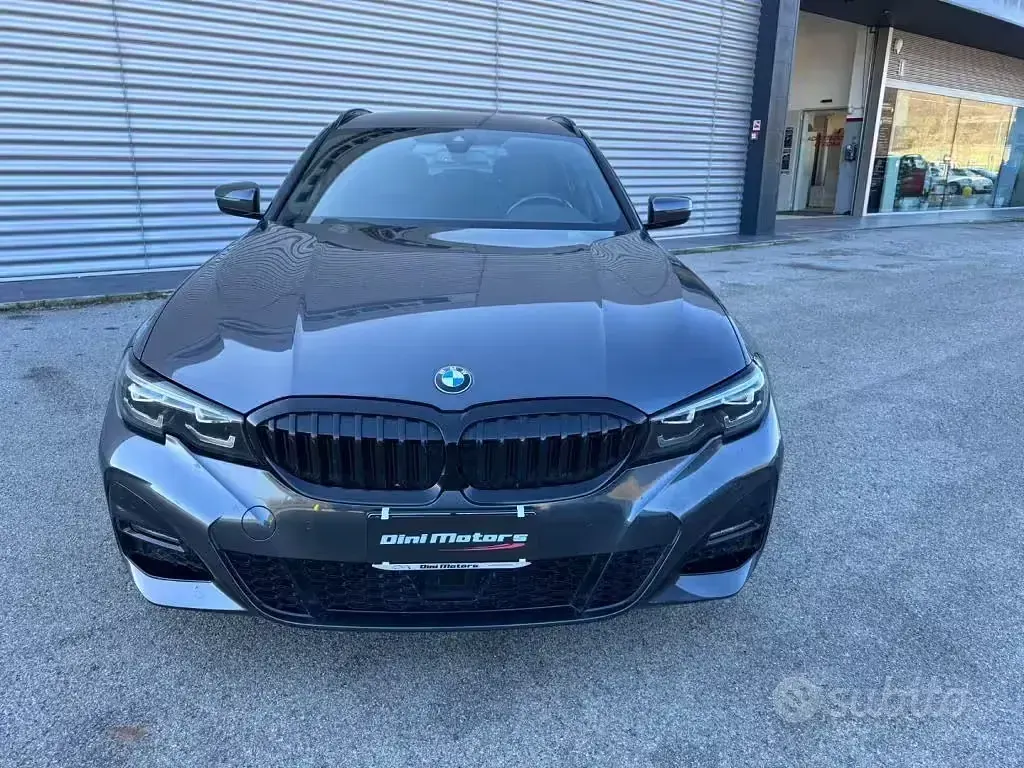 Usata BMW 320 M Sport 190 CV (139 kW) 2022 Grigio scuro Station wagon