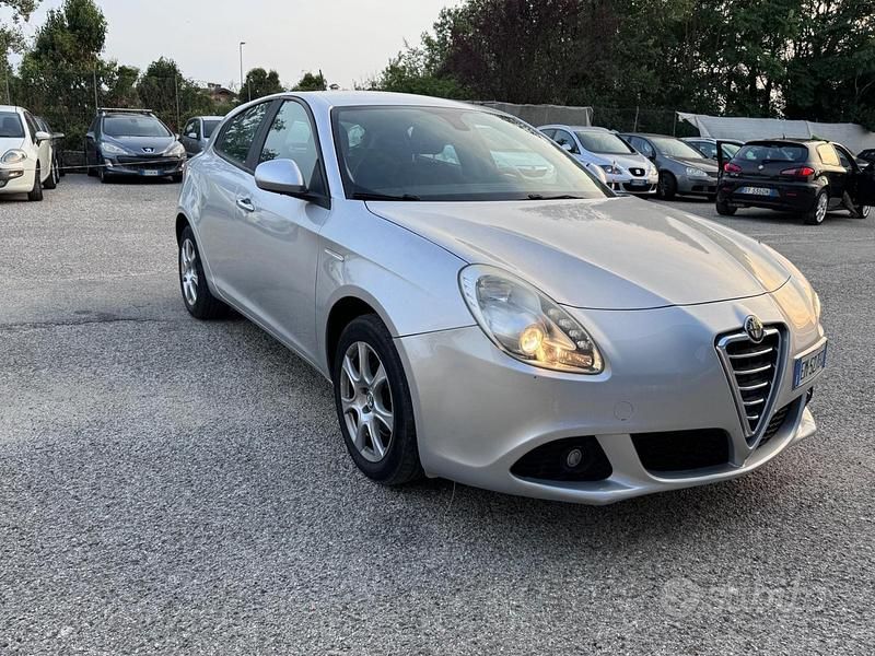 Usata Alfa Romeo Giulietta Progression 105 CV (77 kW) 2013 Grigio Utilitaria