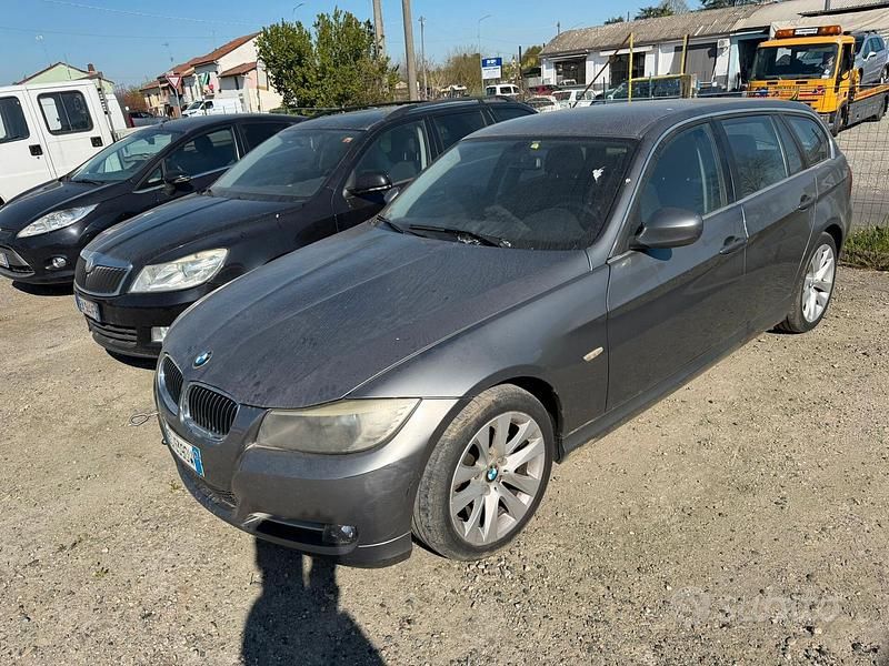 Usata BMW 318 M Sport 143 CV (105 kW) 2011 Grigio Station wagon