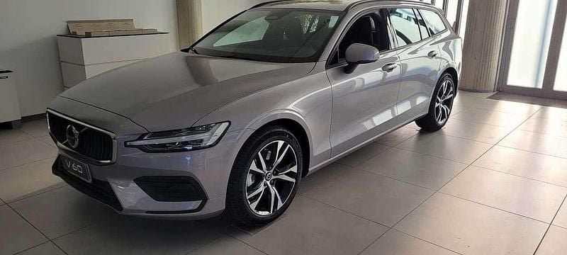 Nuova Volvo V60 Core 197 CV (144 kW) 2026 Aurora silver Station wagon