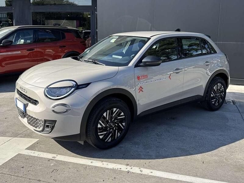 Usata Fiat 600 136 CV (100 kW) 2025 636 SUV