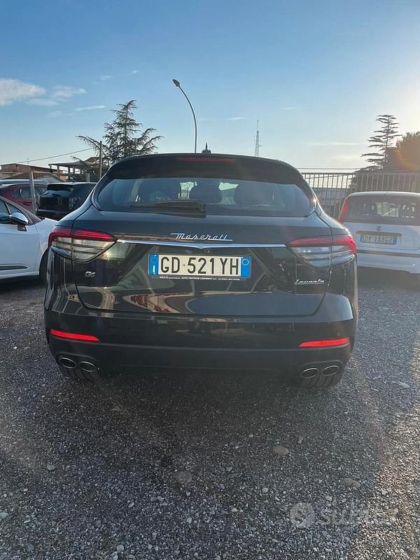 Usata Maserati Levante GranLusso 349 CV (256 kW) 2020 Nero SUV