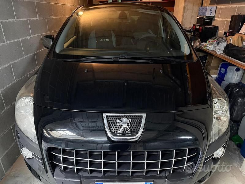 Usata Peugeot 3008 110 CV (80 kW) 2011 Nero Station wagon