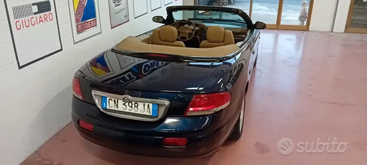 Usata Chrysler Sebring Cabriolet 141 CV (103 kW) 2004 Bluazzurro Cabrio