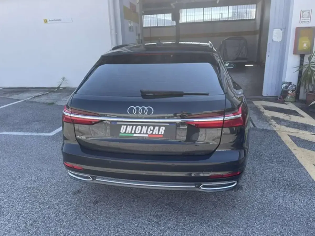 Usata Audi A6 Business 204 CV (150 kW) 2021 Grigio Station wagon