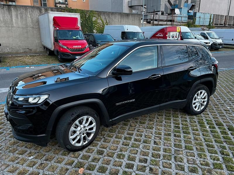Usata Jeep Compass 130 CV (95 kW) 2022 Nero SUV