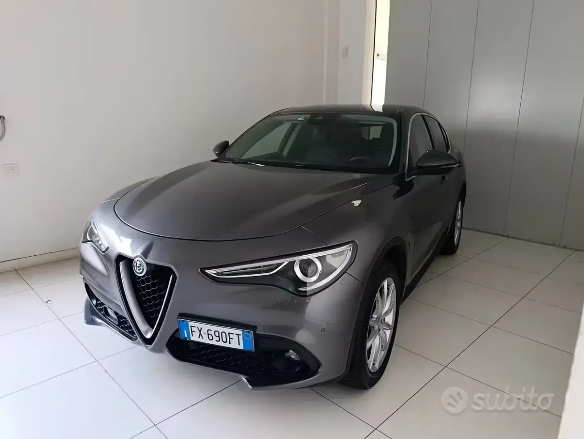 Usata Alfa Romeo Stelvio 210 CV (154 kW) 2019 Grigio SUV
