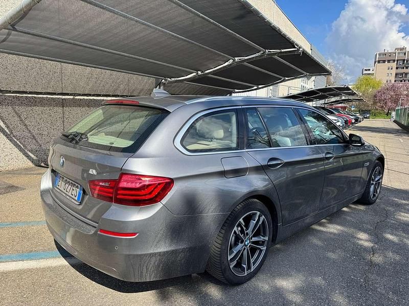 Usata BMW 520 Efficient Dynamics 184 CV (135 kW) 2013 Grigio Station wagon