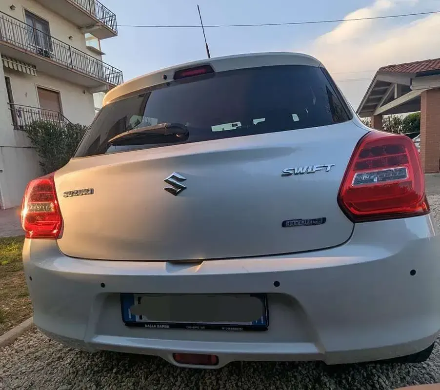 Usata Suzuki Swift 90 CV (66 kW) 2019 Bianco Utilitaria