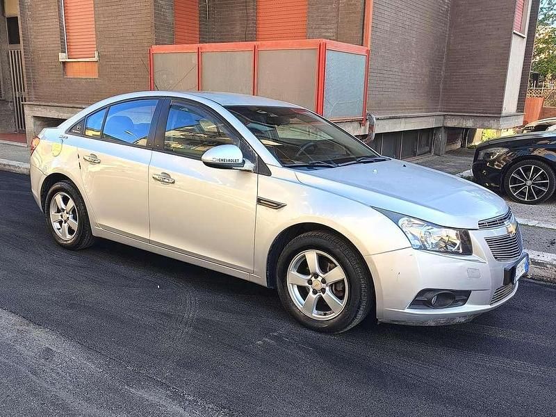 Usata Chevrolet Cruze LS 124 CV (91 kW) 2010 Argento Berlina