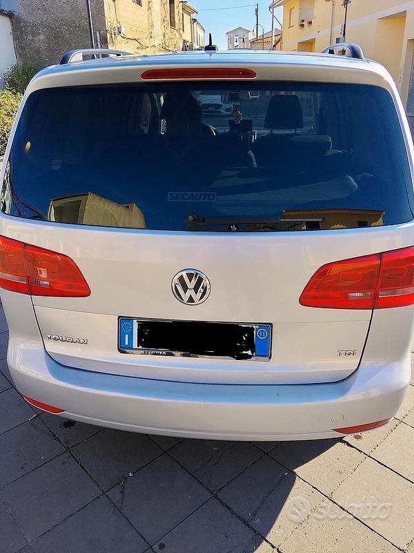 Usata VW Touran 105 CV (77 kW) 2011 Grigio Monovolume