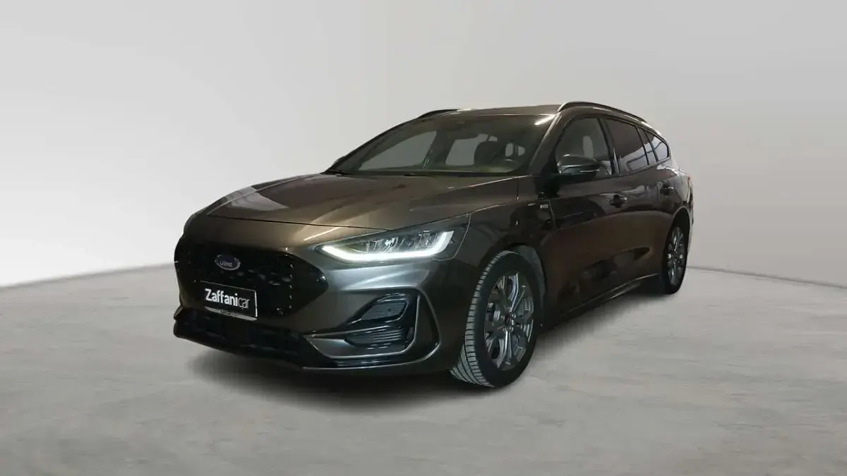 Begagnad Ford Focus ST-Line 125 HK (91 kW) 2022 Grå Kombi