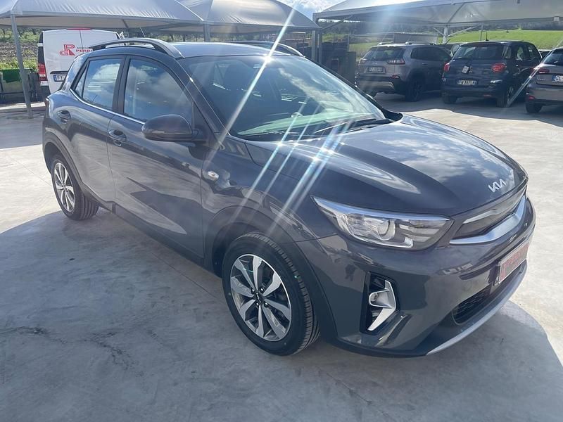 Usata Kia Stonic Style 100 CV (73 kW) 2021 Grigio SUV