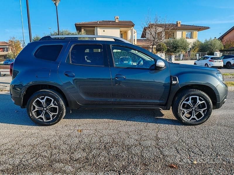 Usata Dacia Duster Prestige 116 CV (85 kW) 2018 Grigio SUV