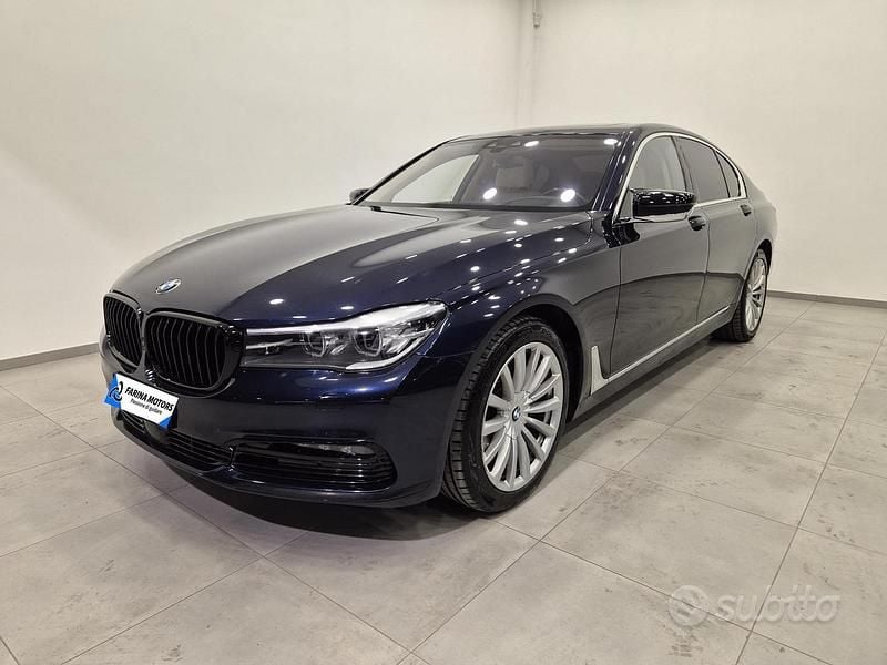 Usata BMW 730 Luxury Line 265 CV (194 kW) 2016 Blu/azzurro Berlina