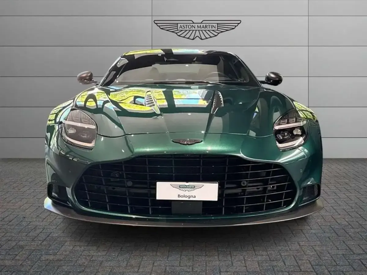 Usata Aston Martin Vanquish 835 CV (614 kW) 2025 Malachite green Coupé