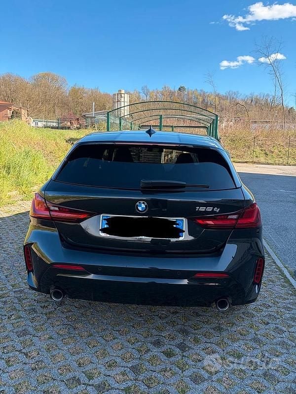 Usata BMW 128 M Performance 265 CV (194 kW) 2023 Nero Berlina