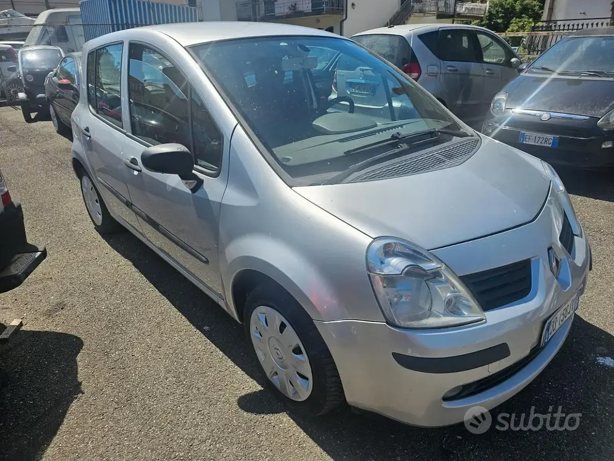 Usata Renault Modus 2007 Grigio Monovolume
