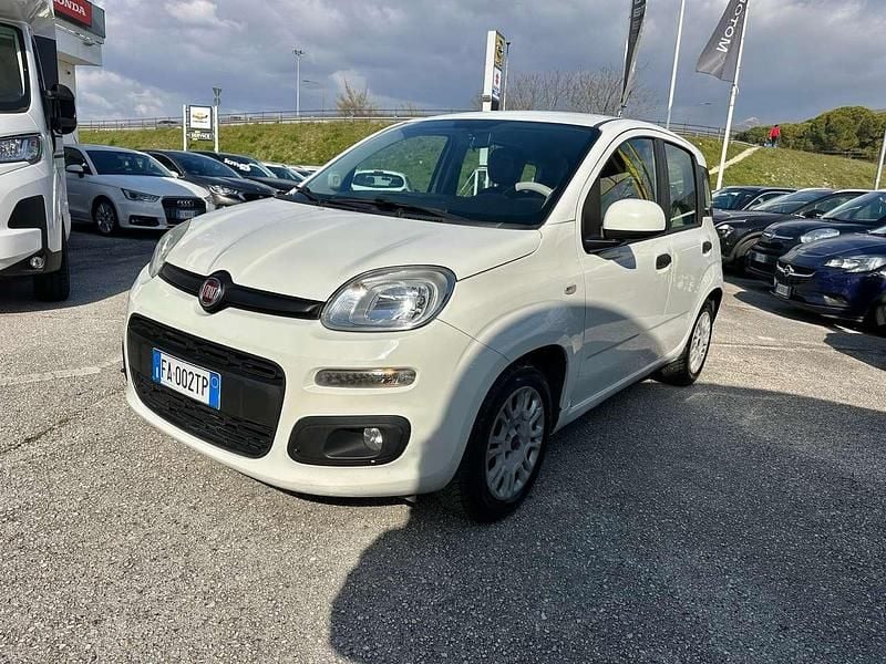 Usata Fiat Panda Easy 69 CV (50 kW) 2015 Bianco Utilitaria