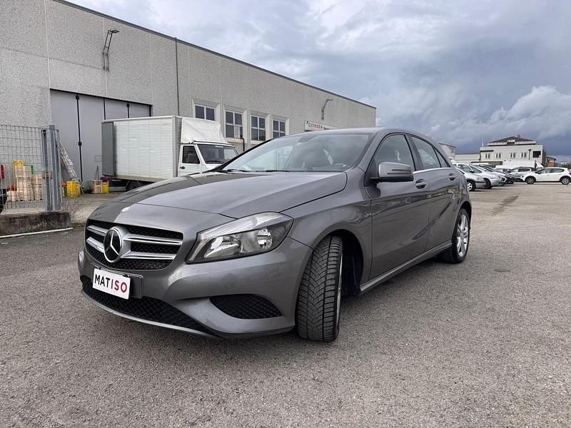 Usata Mercedes A200 Premium 135 CV (99 kW) 2013 Grigio Berlina
