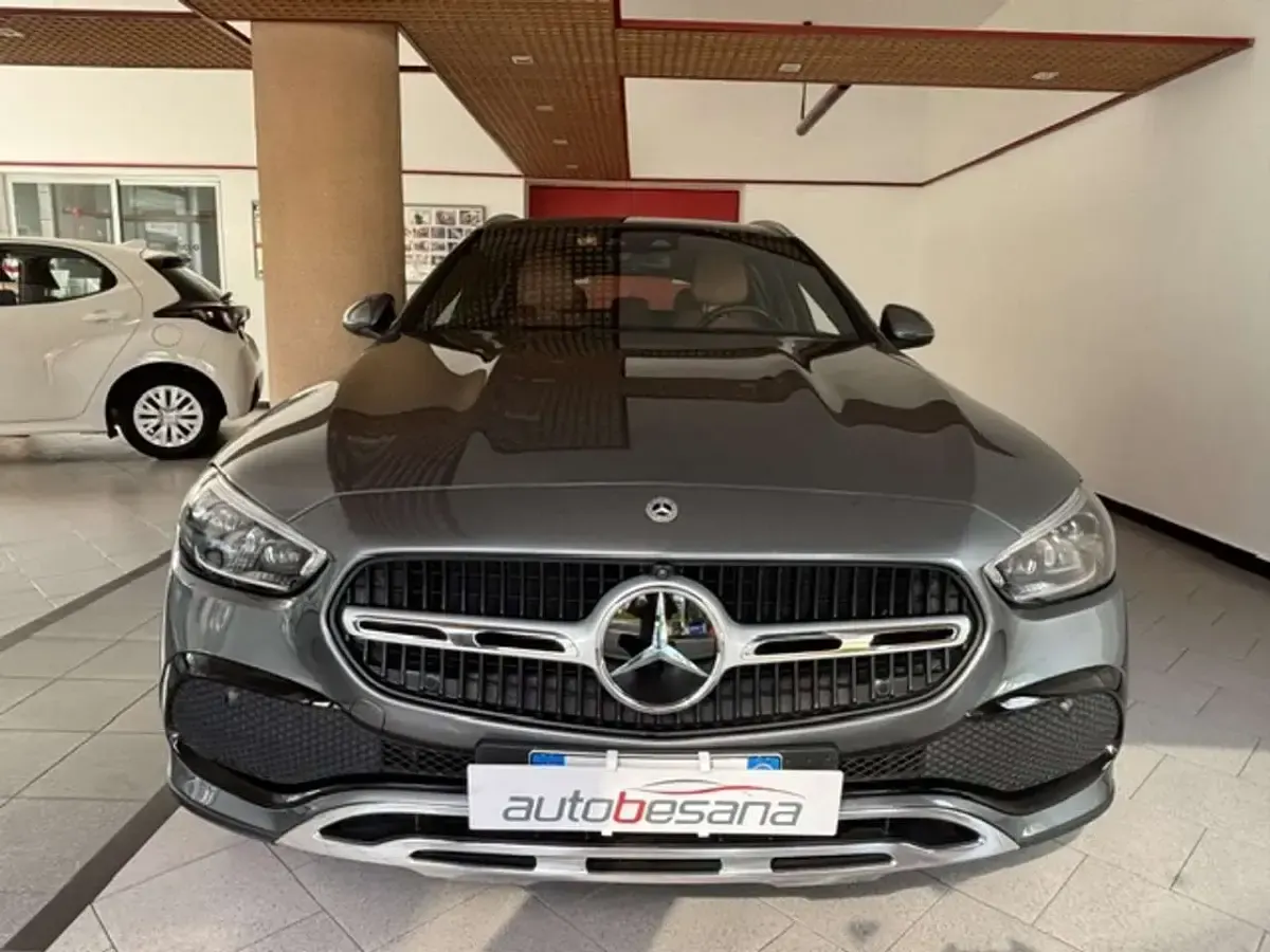 Usata Mercedes C220 197 CV (144 kW) 2023 Grigio Station wagon