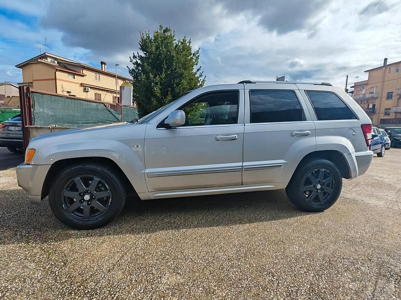 Usata Jeep Grand Cherokee Overland 217 CV (159 kW) 2007 Argento SUV
