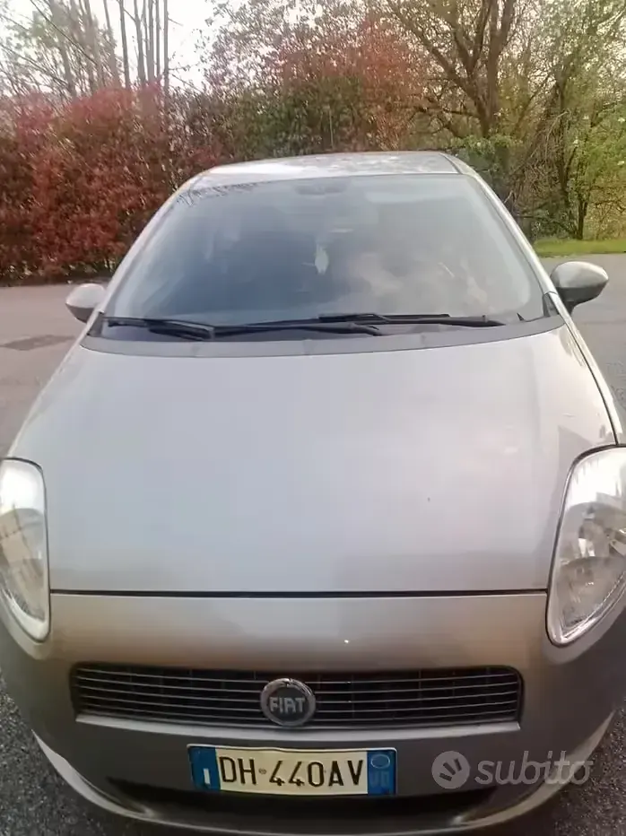 Usata Fiat Grande Punto 65 CV (47 kW) 2007 Grigio Utilitaria