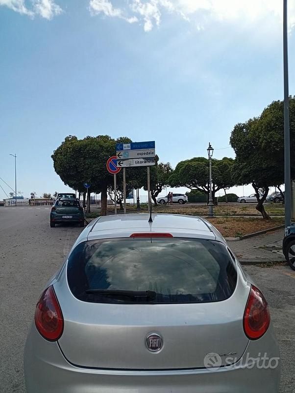 Usata Fiat Bravo 120 CV (88 kW) 2011 Grigio Utilitaria