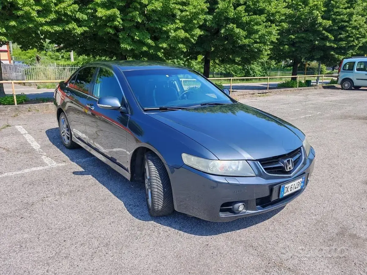 Usata Honda Accord 140 CV (102 kW) 2007 Grigio Berlina