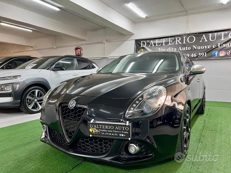 Nero Usata 2017 Alfa Romeo Giulietta Super Tre volumi | 10.999 € (Buon prezzo) - Immagine 1/4