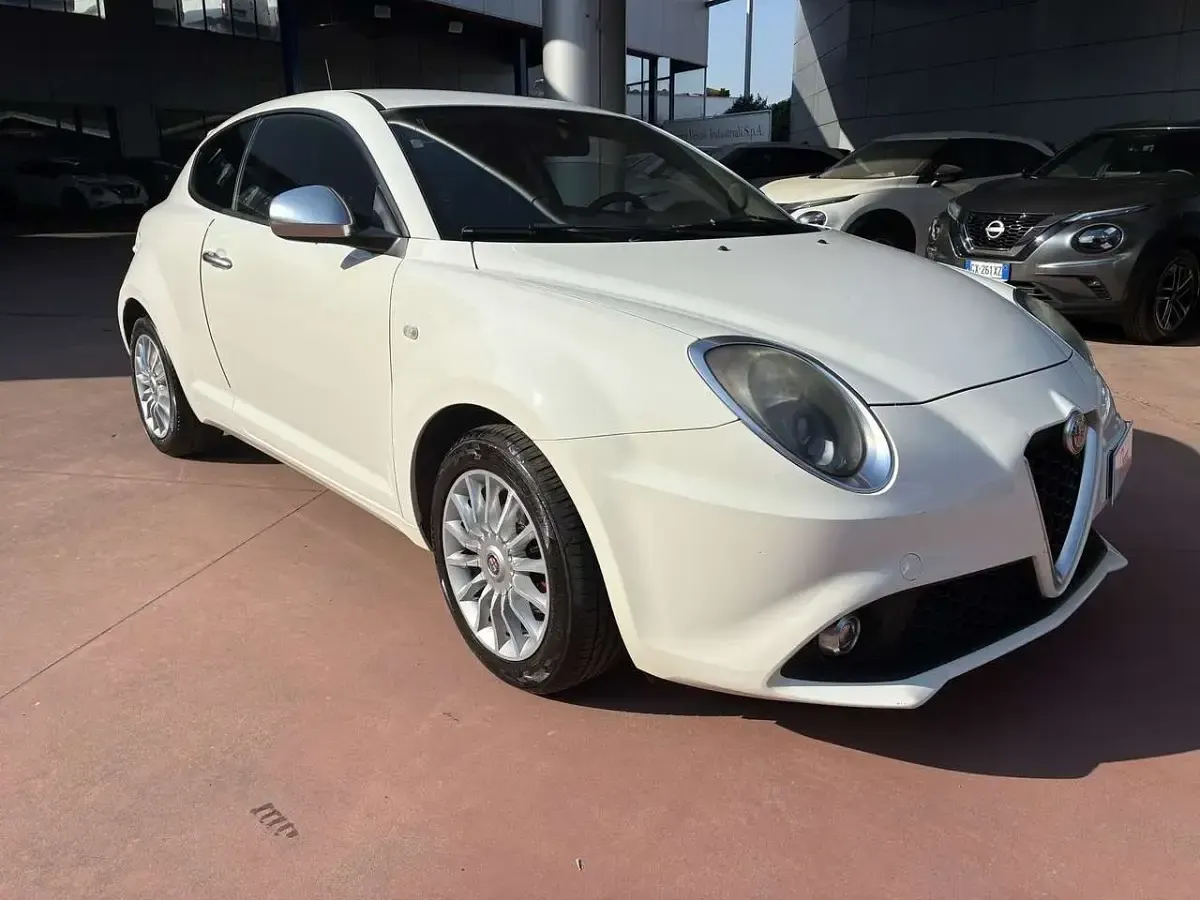 Usata Alfa Romeo MiTo 77 CV (56 kW) 2017 Bianco Utilitaria