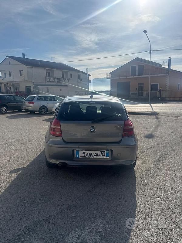 Usata BMW 118 143 CV (105 kW) 2009 Grigio Utilitaria