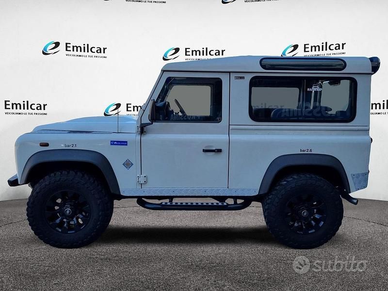 Usata Land Rover Defender SE 122 CV (89 kW) 2007 Bianco SUV