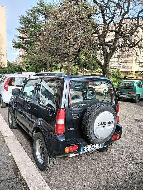 Usata Suzuki Jimny 82 CV (60 kW) 2010 SUV