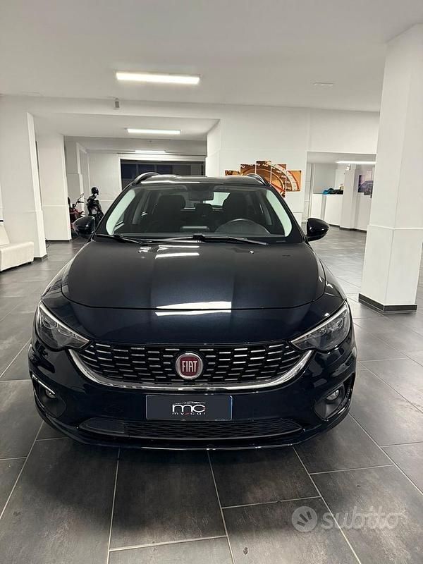 Usata Fiat Tipo Business 120 CV (88 kW) 2020 Nero Station wagon