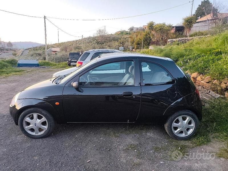 Usata Ford Ka 1999 Nero Utilitaria