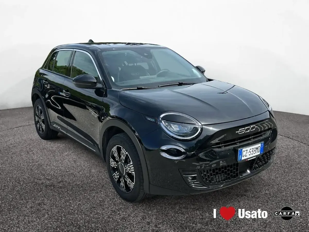 Usata Fiat 600 Pop 145 CV (106 kW) 2025 Nero SUV