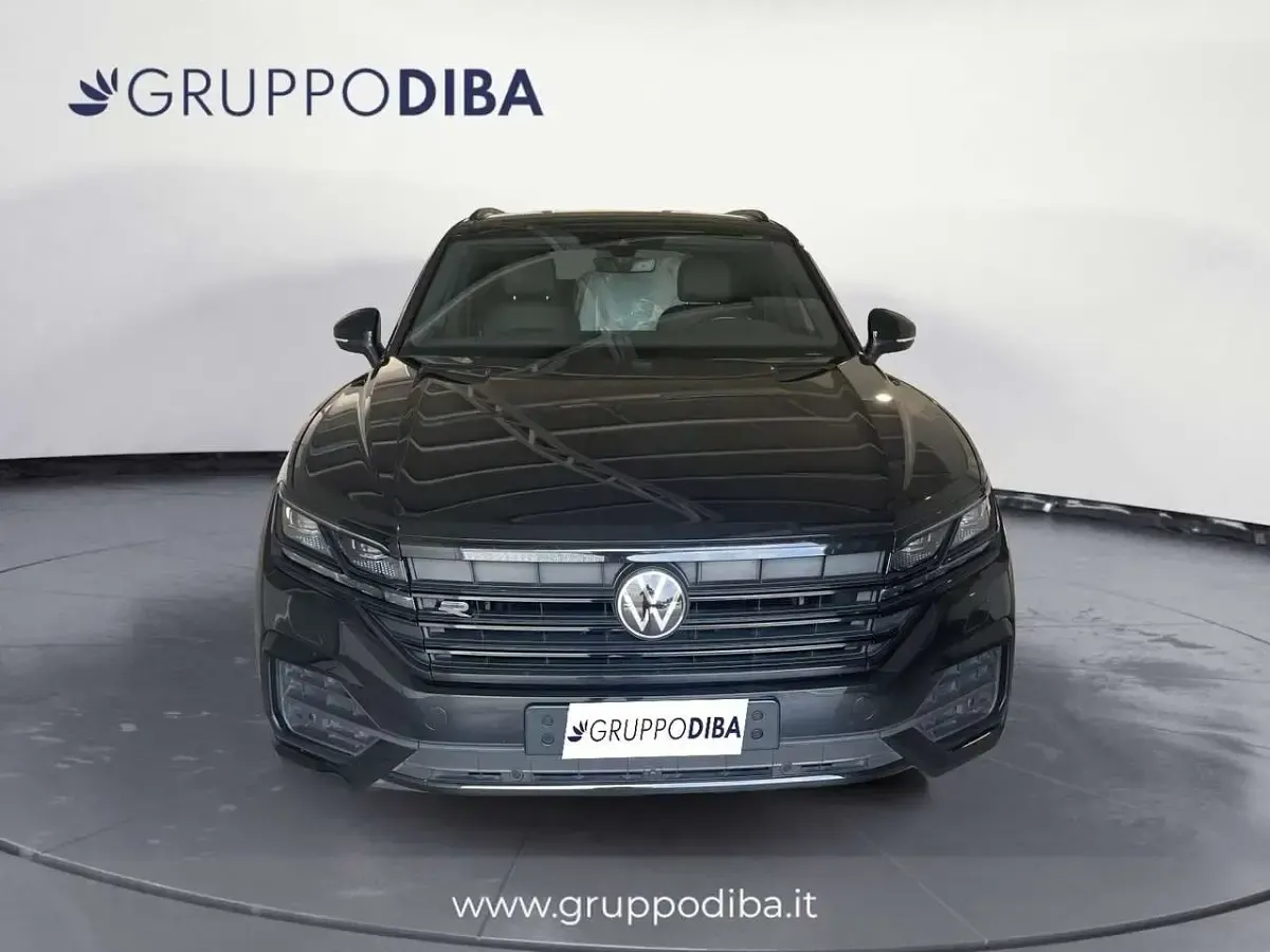 Usata VW Touareg Atmosphere 286 CV (210 kW) 2023 Nero SUV